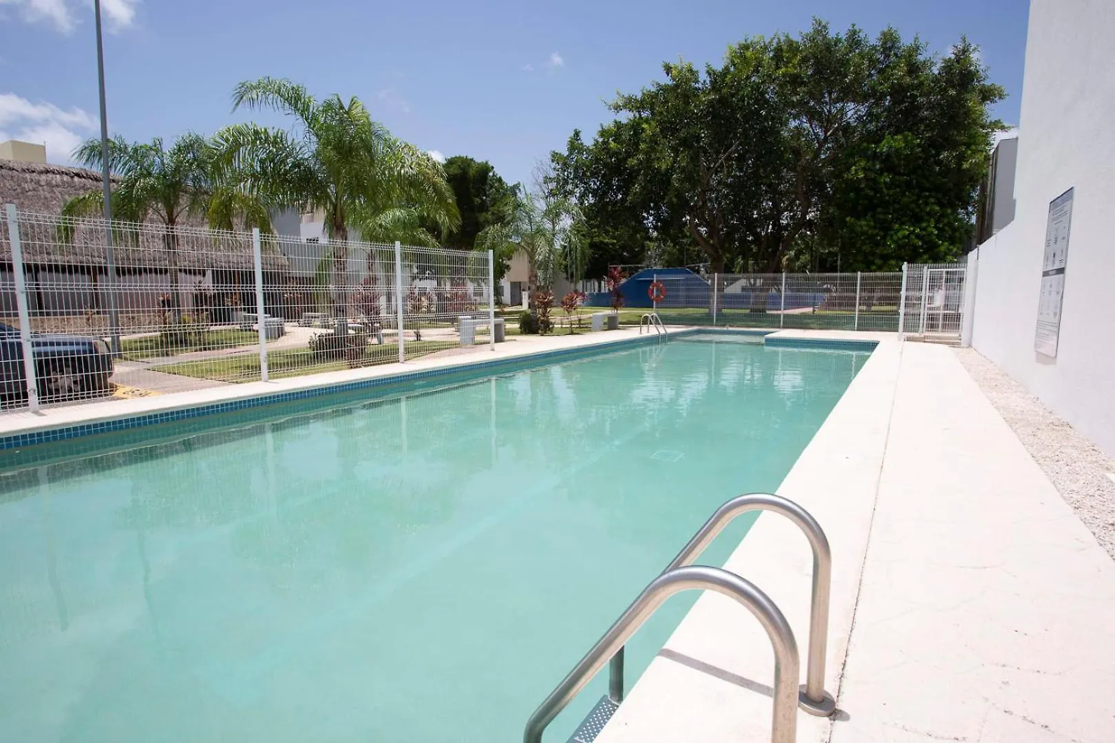 Relaxing Cancun Getaway Pools Soccer & Bbq Area 0*,  Mexico