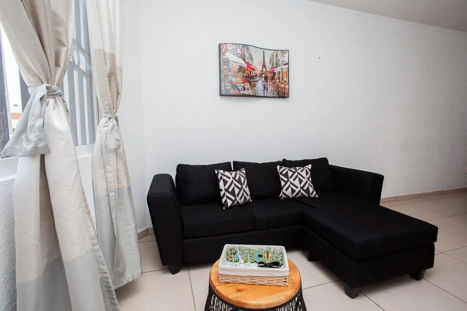 Relaxing Cancun Getaway Pools Soccer & Bbq Area Holiday home